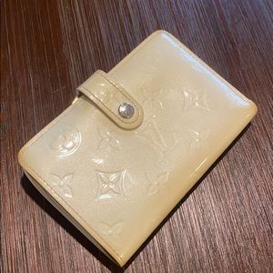 Louis Vuitton Porte-Monnaie Kiss Lock Wallet